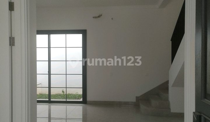 Windsor Type 2-Story House in Bukit Podomoro 2