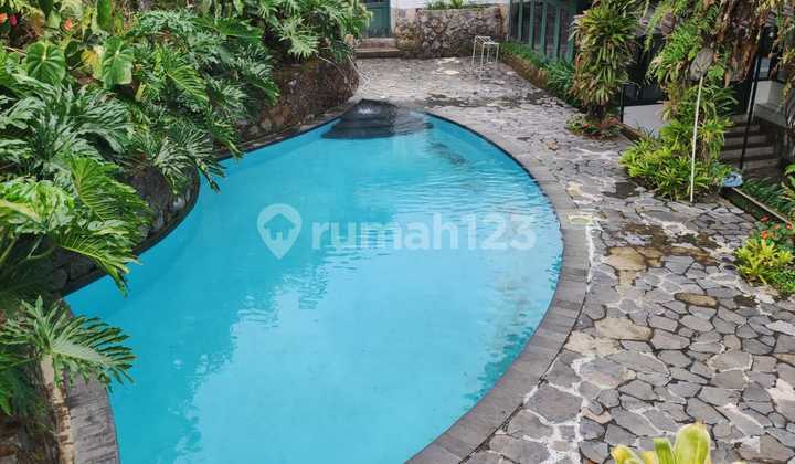 Dijual Villa Murah dan Luas di Jl Mega Mendung Cisaru Dijual Villa Murah dan Luas di Jl Mega Mendung Cisaru