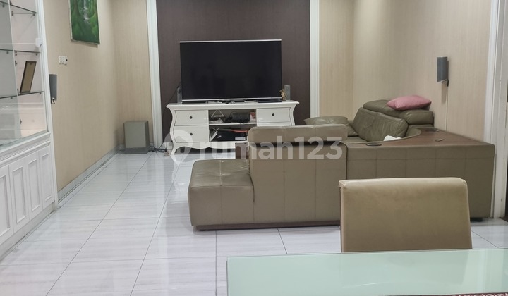 Dijual Rumah Furnish, Besar,200.M2 di Cibubur 2