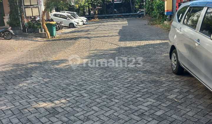 3-STORY SHOPHOUSE NEAR SEMOLOWARU READY TO OCCUPY FREE VAT AND BPHTB 2