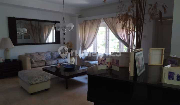 Rumah Klasik di Jantung Kota Surabaya Jalan Trunujoyo  2