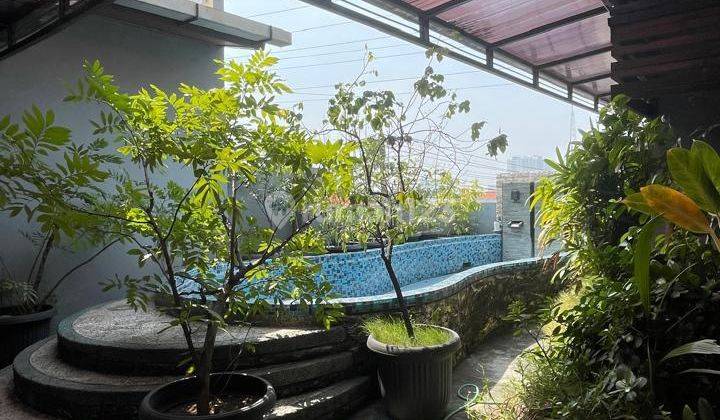 Rumah Dekat Pusat Perbelanjaan Nol Jalan Raya Lontar 1