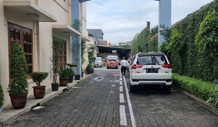 Kantor Dan Workshop Murah di Jalan Matraman Raya, Jakarta Timur 2