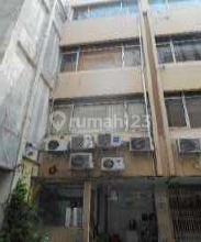 Very Cheap 4-Story Shophouse on Jl H. Samanhudi, Pasar Baru, Sawah Besar