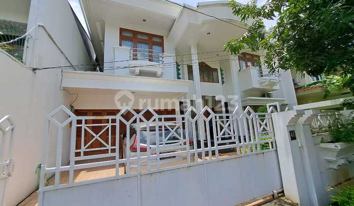 Super Cheap 2-story House in YBRV Block C Plot, East Kuningan