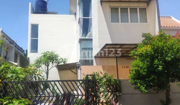 Nice, Super Cheap 3-Story House in Taman Semanan Indah Housing, Kalideres Nice, Super Cheap 3-Story House in Taman Semanan Indah Housing, Kalideres