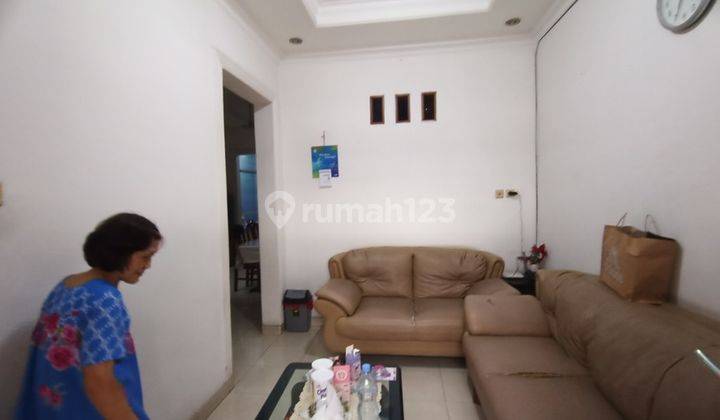 Rumah Murah 2lt di Jl Tanjung Duren Dalam 1,tanjung Duren Selatan 2