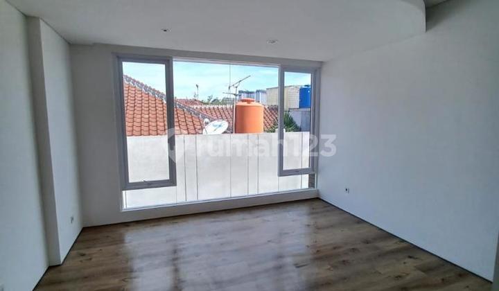 Rumah Bgs Murah 3Lt di Pondok Indah Niaga Hijau, Pondok Indah 2