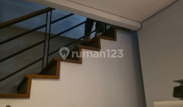 Ruko murah 3lt di De’Monginsidi,Jl wolter monginsidi,Melawai