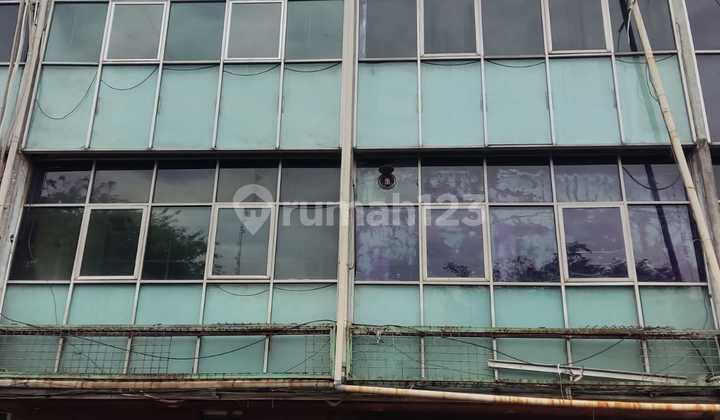 2 Very Cheap 4-Story Shops for Sale in Intercon, Taman Kebon Jeruk, Srengseng 2 Very Cheap 4-Story Shops for Sale in Intercon, Taman Kebon Jeruk, Srengseng
