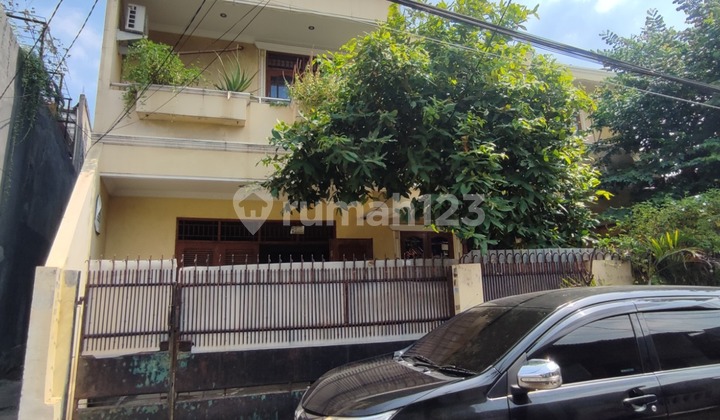 Affordable 2-Storey House on Jl Sahabat Baru, Duri Kepa, Kebon Jeruk Affordable 2-Storey House on Jl Sahabat Baru, Duri Kepa, Kebon Jeruk