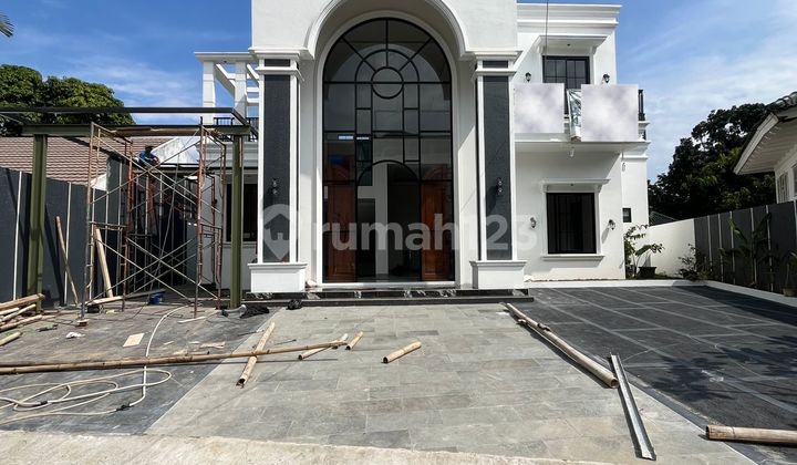 Dijual Rumah Baru Dilengkapi Dengan Kolam Renang 2