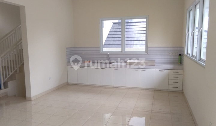 Disewakan Rumah Komdisi Siap Huni Lokasi Dekat dgn Sekolah Dan View Pengunungan 3