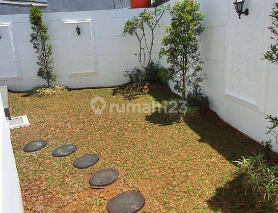 Dijual Rumah Baru Siap Huni Dilengkapi Dengam Kolam Renang Lokasi Pinggir Jalan Utama  2