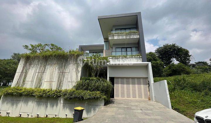 dijual rumah baru dengan view pegunungan  1