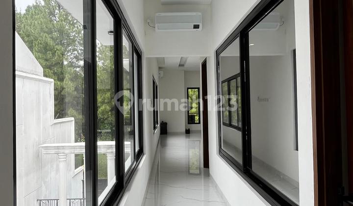 Disewakan Rumah Dilengkapi dengan Furnish dan Kolam Renang