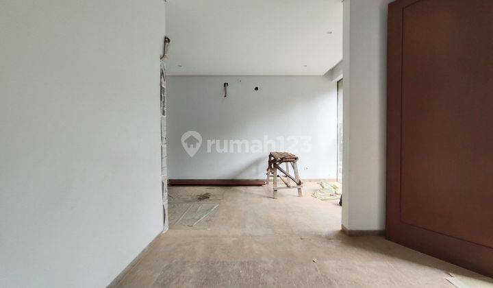 Dijual Rumah Baru Yg Dilengkapi Dengan Kolam Renang Dan Lift.Rumah Berhadapan Dengan Hutan Pinus 2