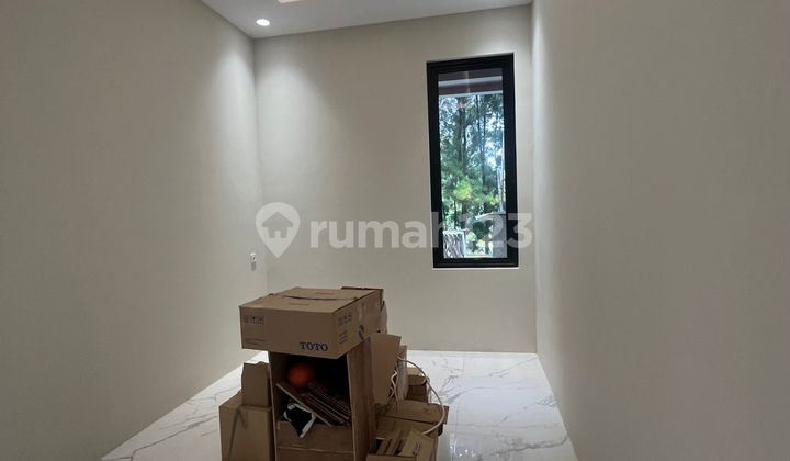 Dijual Rumah Baru Lokasi Depan 2