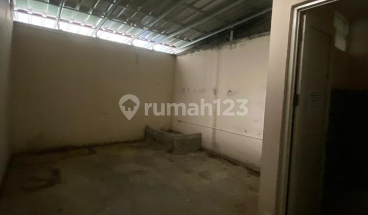 For Sale: Ready-to-Use Shop House Located by the Main Road 2