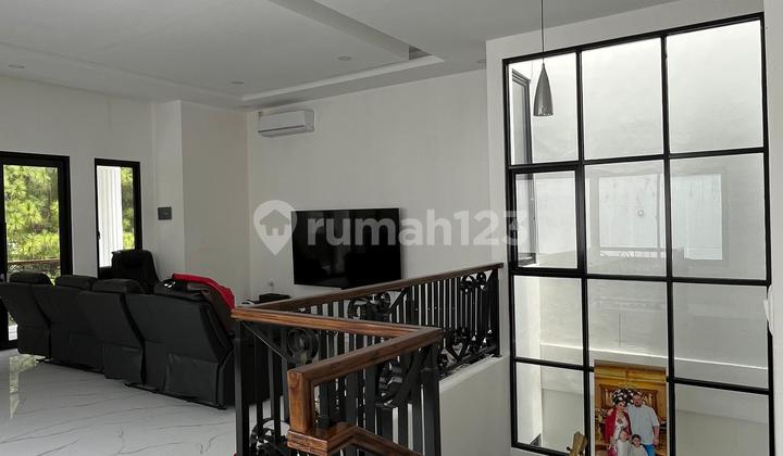 Disewakan Rumah Dilengkapi dengan Furnish dan Kolam Renang 2