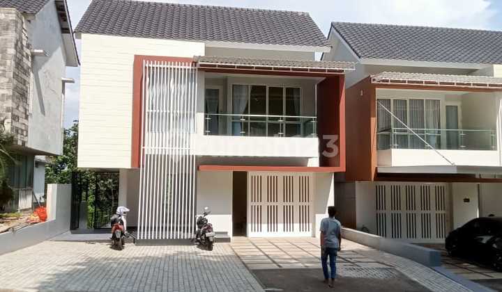 For Sale: Nice House With View To Mount Pancar