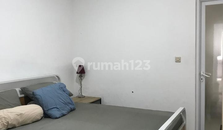 Disewakan Rumah Semi Furnish Lokasi Depan 2