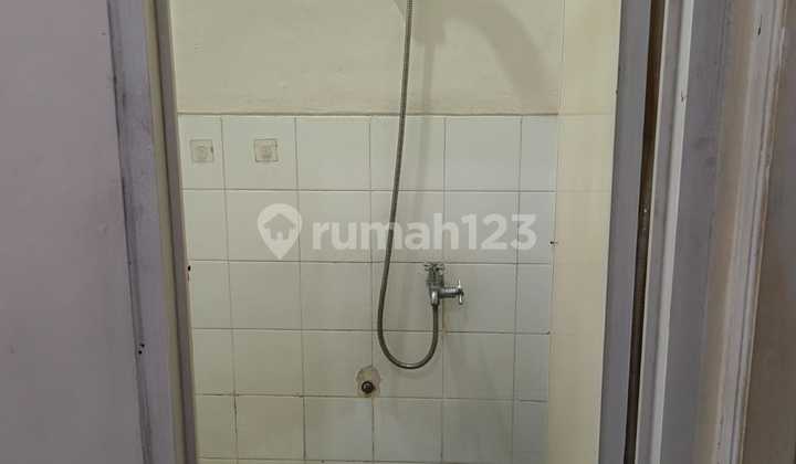 2-story house in Taman Palem Lestari, strategic location.