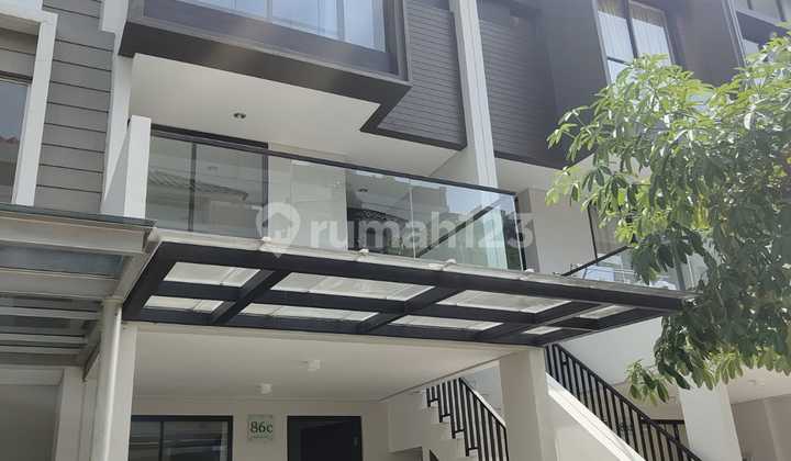 FOR QUICK SALE GOLF ISLAND HOUSE, PIK VERY STRATEGIC LOCATION FOR QUICK SALE GOLF ISLAND HOUSE, PIK VERY STRATEGIC LOCATION