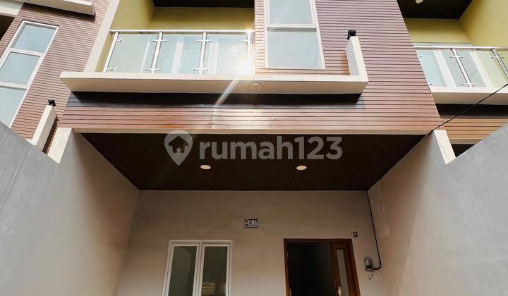 Rumah Cengkareng Indah di Jakarta Barat Lokasi Bagus Brandnew