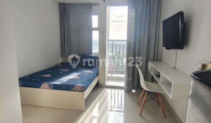 Disewakan Studio Furnished Lantai 10 Dekat Akses KRL Disewakan Studio Furnished Lantai 10 Dekat Akses KRL