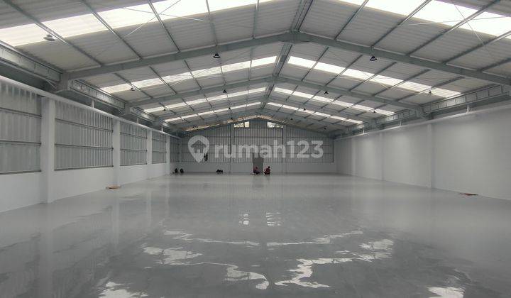 DISEWAKAN GUDANG SIAP PAKAI, LANTAI EPOXY DI GADING SERPONG 1
