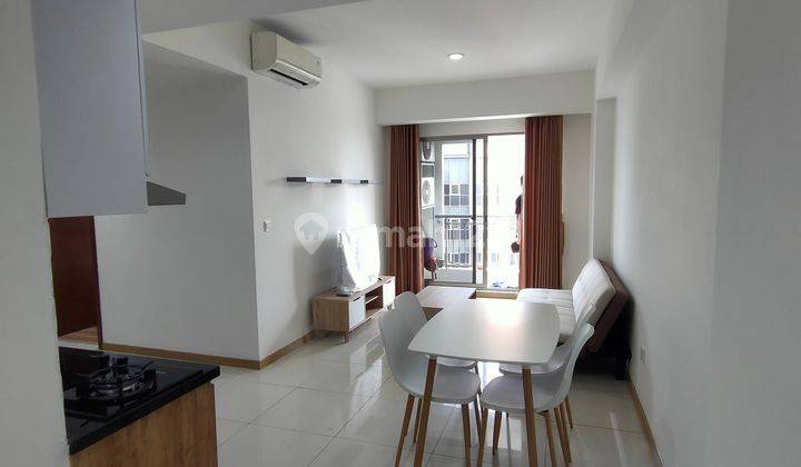 Dijual Murah 3 Bedroom Furnished Lantai Paling Atas View Pool & City, Di M Town Signature 2