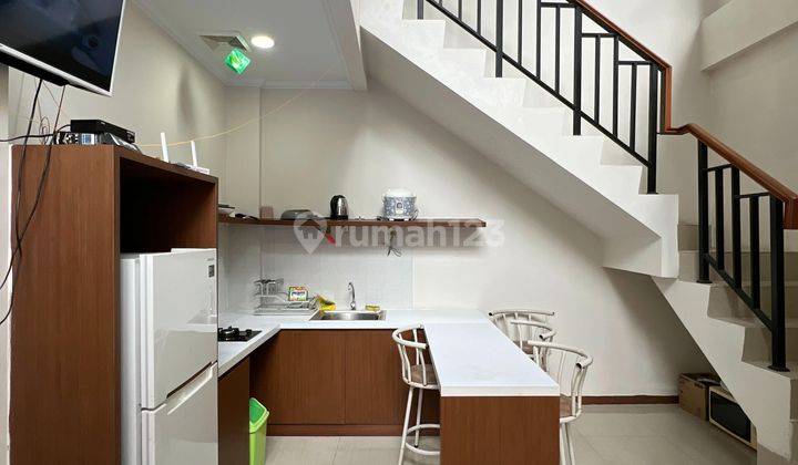 DIJUAL APARTEMEN 3BR MODEL LOFT AKSES LANGSUNG SWIMMING POOL DI ASATTI, VANYA PARK 2