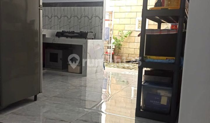 Rumah 1 Lantai Sudah Terenovasi Dengan High Ceiling Di Regency Melati Mas 2