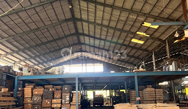 Fast Sale Industrial Warehouse with 40-Foot Container Access, Near Balaraja Barat Toll