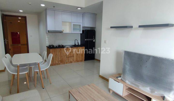 Dijual Murah 3 Bedroom Furnished Lantai Paling Atas View Pool & City, Di M Town Signature 1