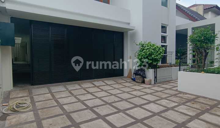 For Rent: Well-Maintained House, Ready to Occupy, Strategically Located in the Exclusive Permata Hijau Area. For Rent: Well-Maintained House, Ready to Occupy, Strategically Located in the Exclusive Permata Hijau Area.