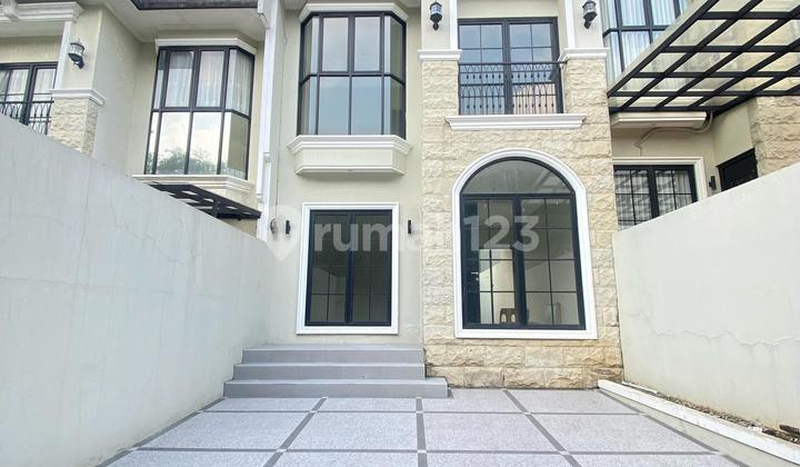 Rumah 2 Lantai di Kota Depok