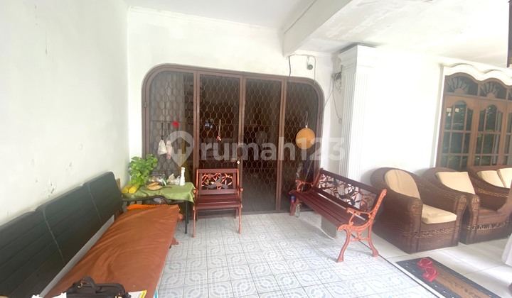 Harga Bagus Rumah Asri Halaman Luas Pinggir Jalan Raya Jagakarsa 2