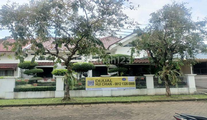 Dijual Rumah Dengan Taman Indah di Kemang Pratama 1 1