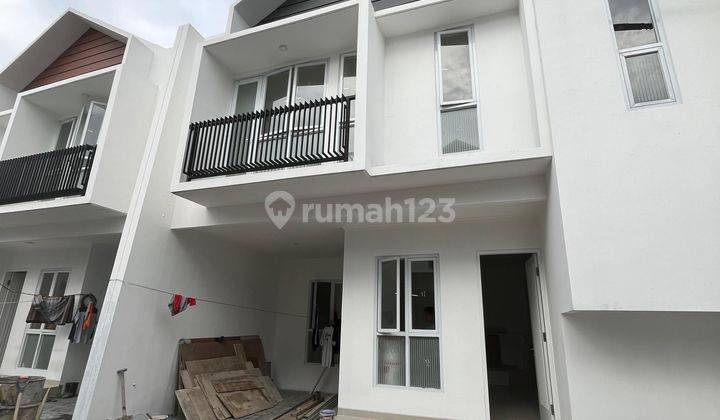 Rumah Siap Huni Semi Furnish di Jatiwaringin 2