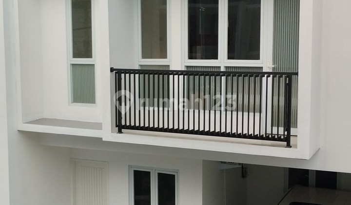 Rumah Baru Ready Siap Huni di Jatiwaringin Rumah Baru Ready Siap Huni di Jatiwaringin