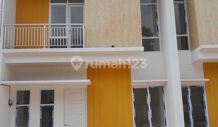 Rumah Baru Akses Langsung Ke Jalan Raya Dekat Sentra Kota Jatibening.. Rumah Baru Akses Langsung Ke Jalan Raya Dekat Sentra Kota Jatibening..