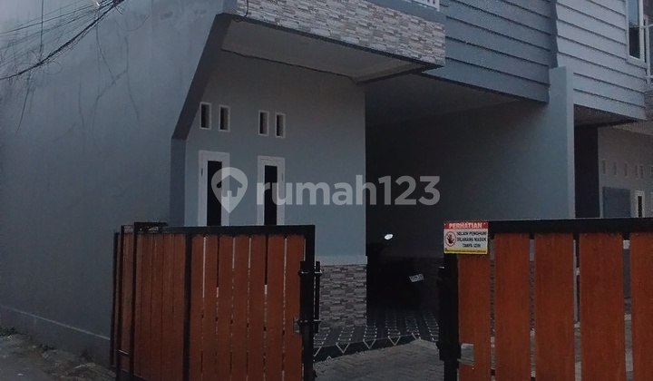 Ready-to-Occupy House in Bintara