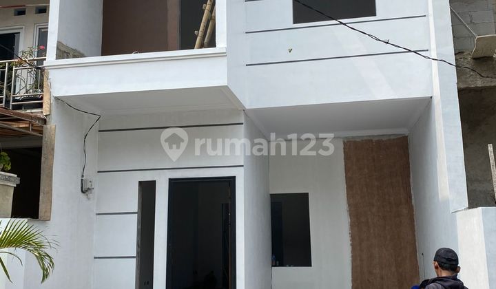 Rumah Baru Dalam Komplek Di Cijantung Dan Cibubur Jakarta . Termurah Stock Terbatas..