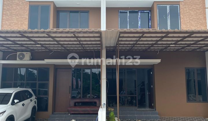 Rumah Baru Terbaik Di Kelasnya Ada 35 Unit ,dekat Kota Wisata Cibubur..
