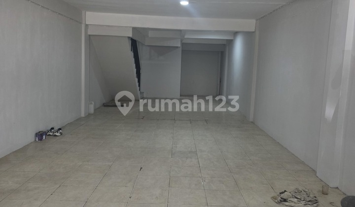For Rent Fast, Dhi 4-Storey Shop House North, Leak-Free, Very Neat. 2