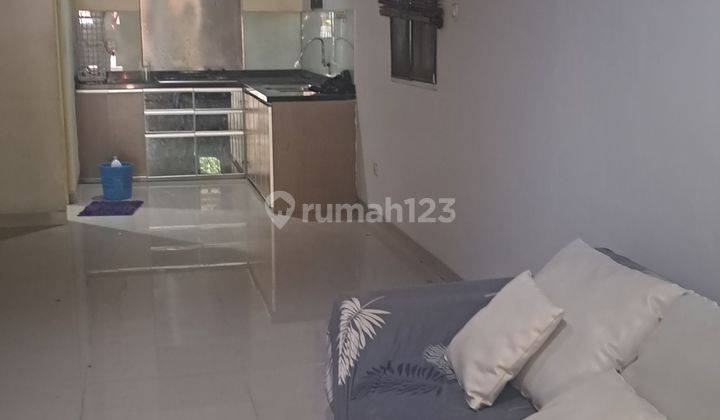 Dijual Murah Rumah Permata Palem 2 Lantai Semi Furnish 1