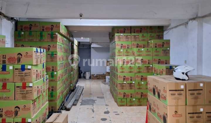 Rented Cheaply, Dhi Duta Harapan Indah Shop Office with Office Partitions Already Installed 2