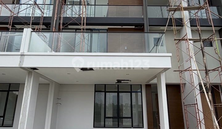 Cash / KPR - Rumah Pik2 8X10 3 Lantai (3+1 Kamar Tidur) Cash / KPR - Rumah Pik2 8X10 3 Lantai (3+1 Kamar Tidur)